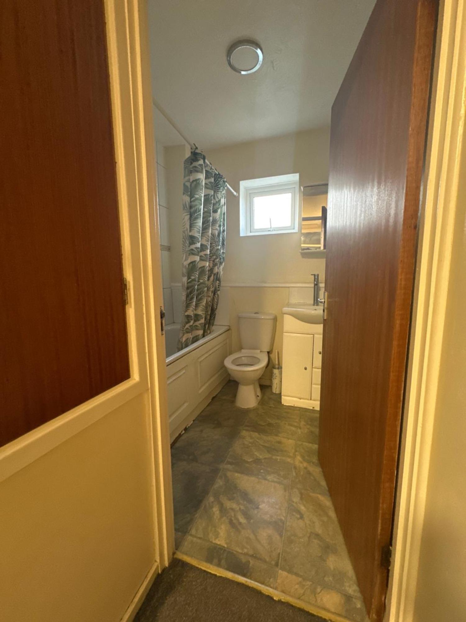 Nice Double Room In Heart Of Лондон Экстерьер фото